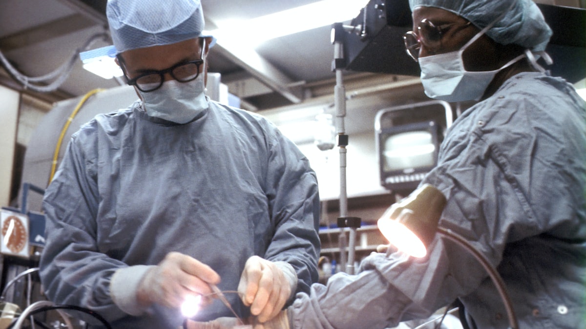 L'algoritmo in corsia: come l'intelligenza artificiale entra negli ospedali italiani (con le nuove regole europee)